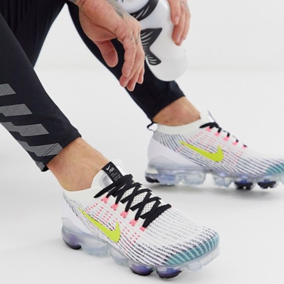 Nike Shoes - Nike air vapormax flyknit sneakers